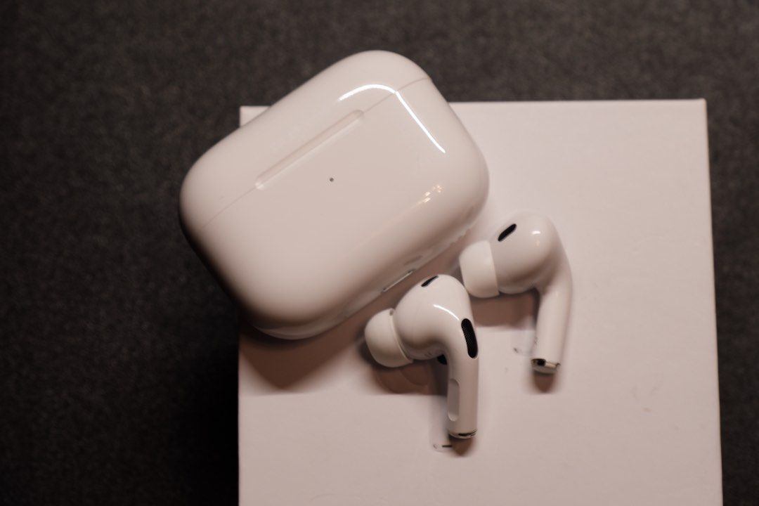 極新Apple AirPods Pro 一代, 耳機及錄音音訊設備, 耳機在旋轉拍賣
