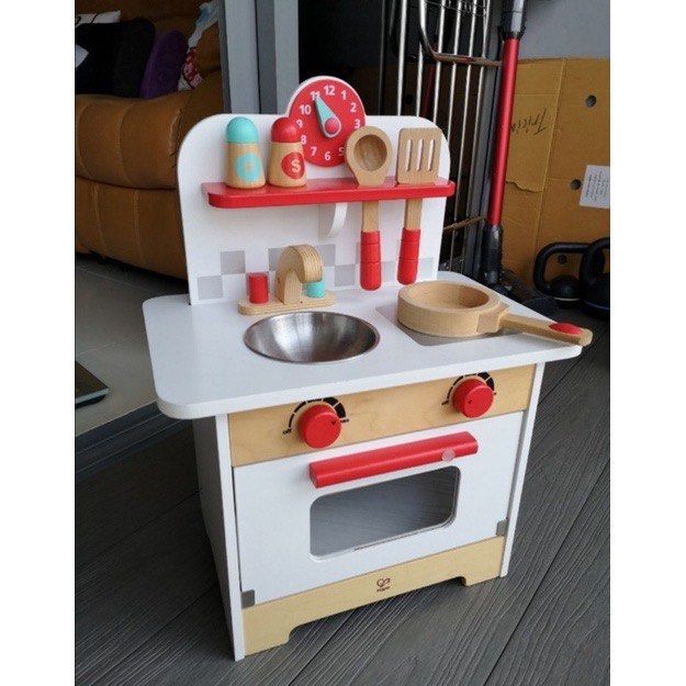 Hape retro gourmet store kitchen