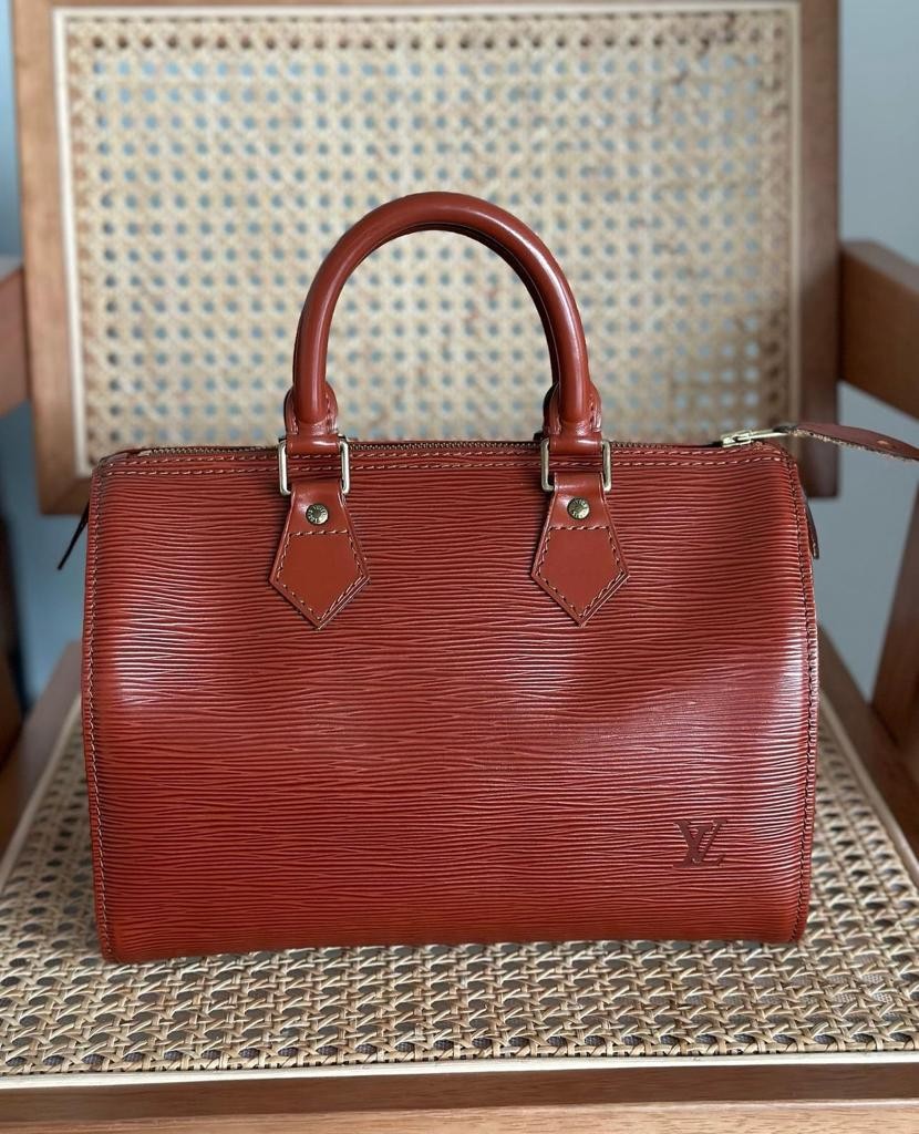 Louis-Vuitton Epi Speedy-25-Hand Boston Bag