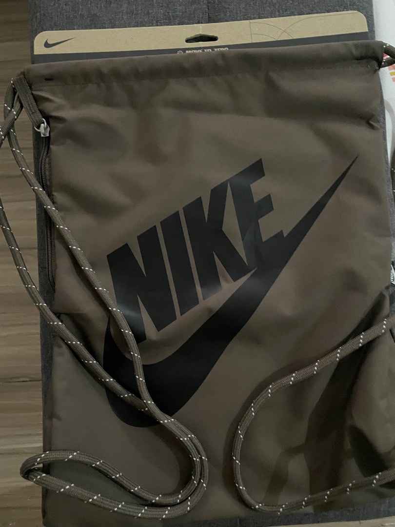 Authentic Nike Bag with Zipper, Men's Fashion, Bags, Backpacks on Carousell