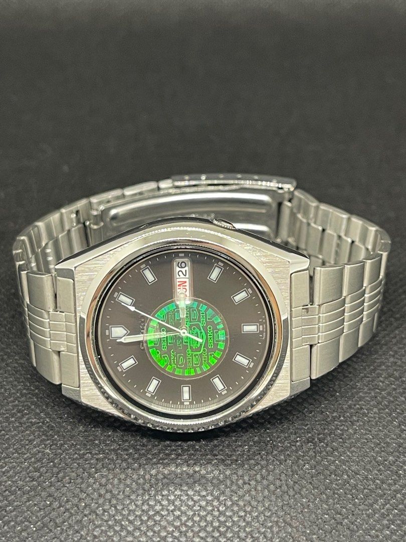 Authentic Seiko Watch Series 5 Matt Printed (Category: Men's Watches) located in Mandaluyong City. Submitted by abbottworks (Listing ID 1252703558, Image 2). Description: Authentic. Automatic. Serial: 9N4703 Case size: 36mm Bracelet fit: up to 6.9 inches Made in Japan Brand Seiko.