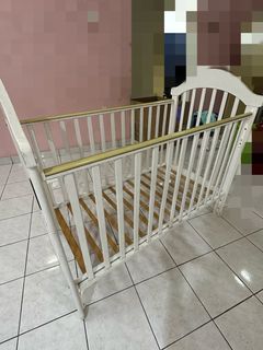 Baby cot wood