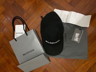 Balenciaga cap tag hot sale