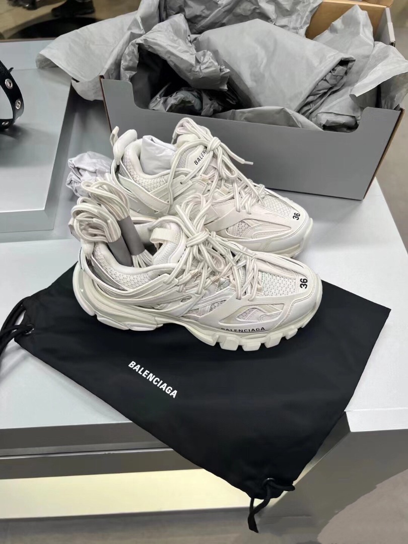 Balenciaga Track3.0, Women's Fashion, Footwear, Sneakers on Carousell