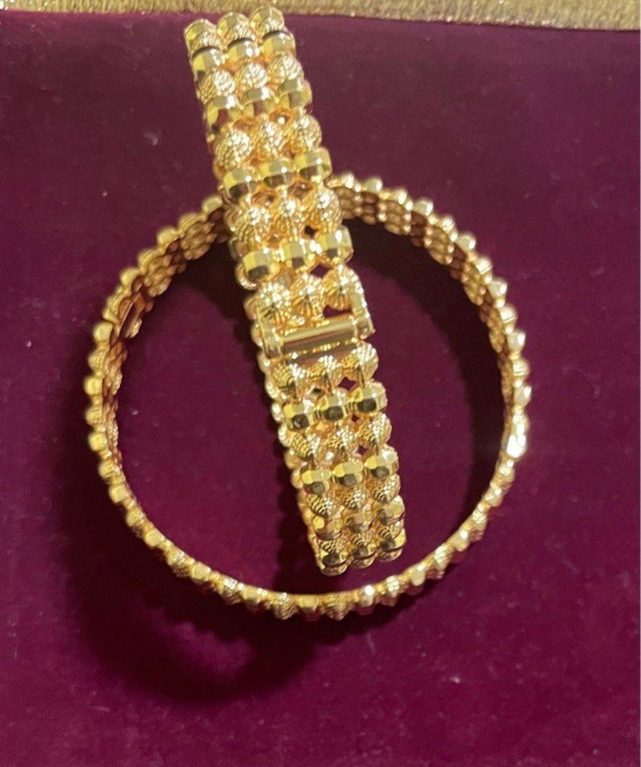 New style discount bangles in gold