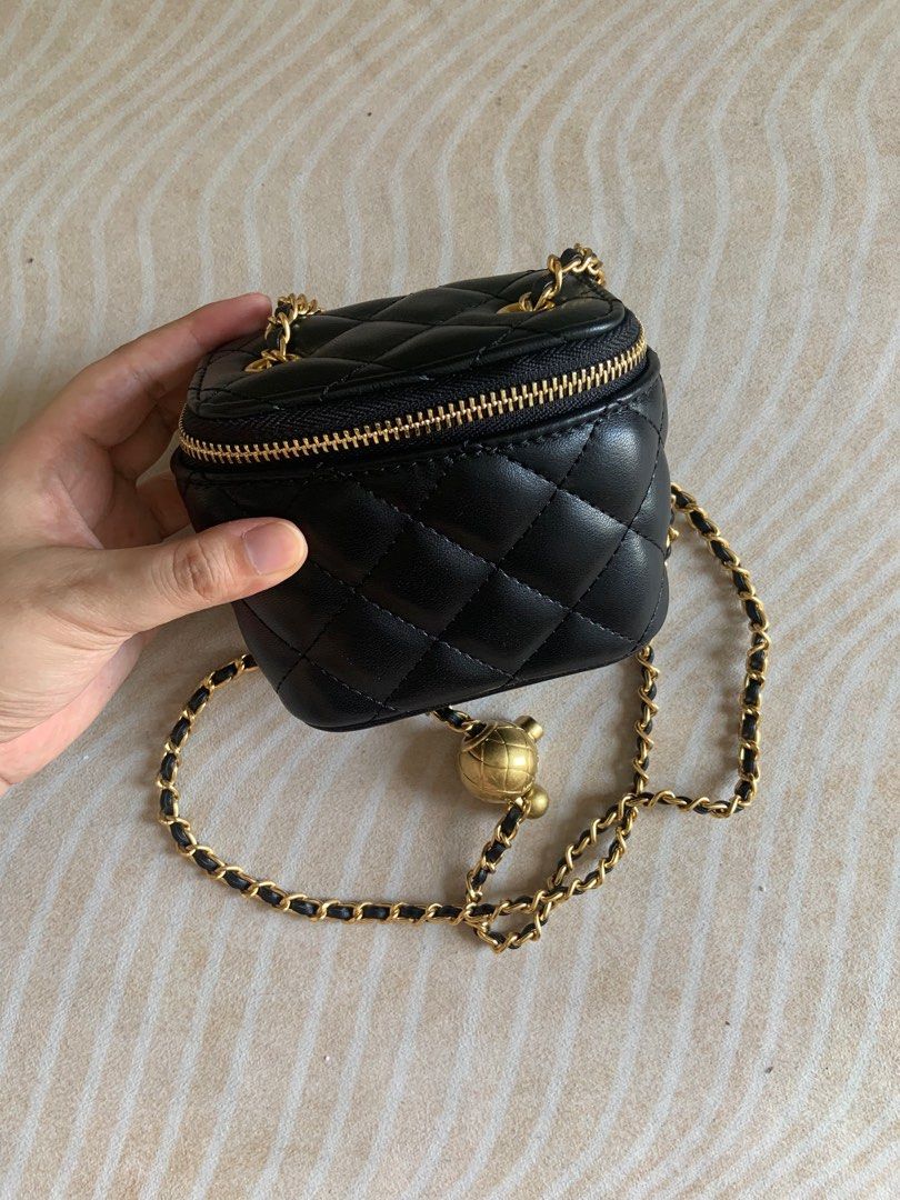 Black chain vanity mini handbag Women s Fashion Bags Wallets