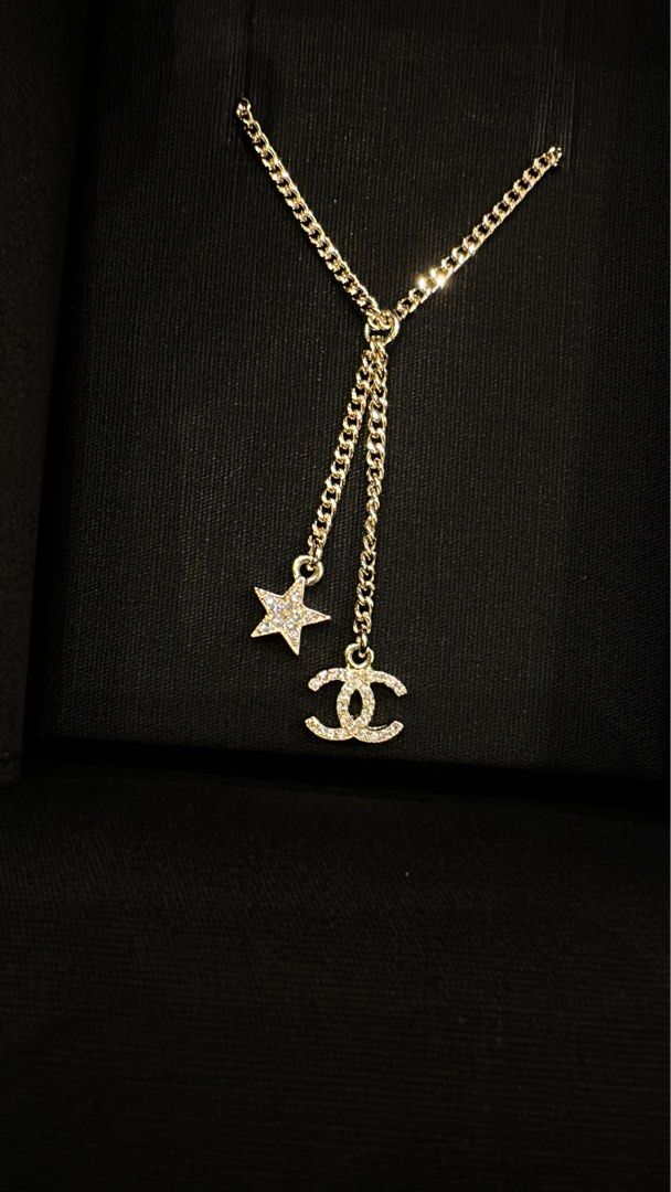 Chanel star clearance necklace