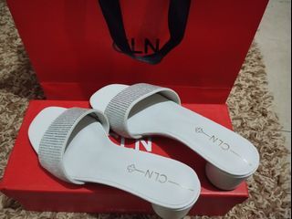 CLN SANDALS Size6  (just bought  Sept.3,23)