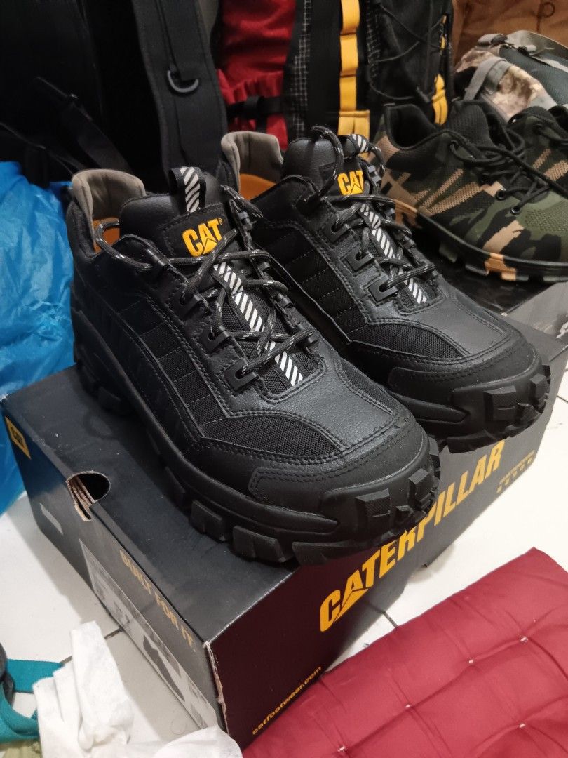 Caterpillar boots. Bought rm509. Selling cheap