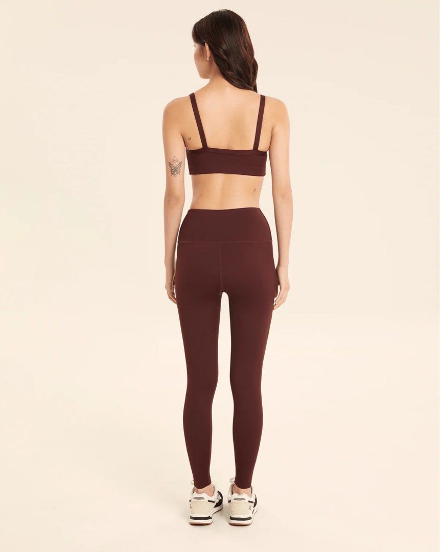 Cheak BaseFlex Flare Leggings XS (Puffy), Women's Fashion, Activewear on  Carousell