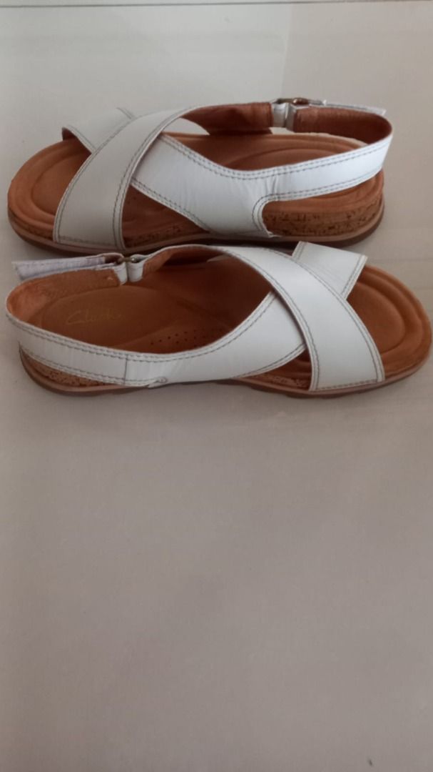 Clarks ladies sandals size 3 deals