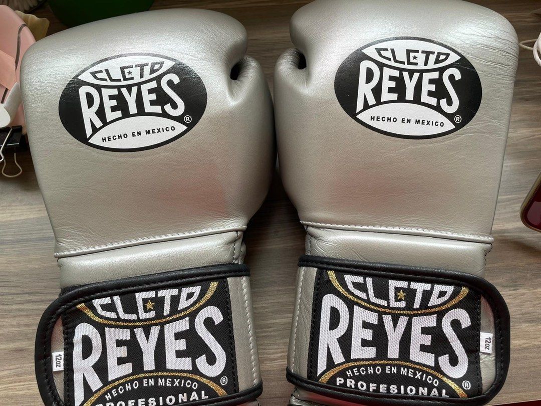 Cleto Reyes Professional Boxing Gloves