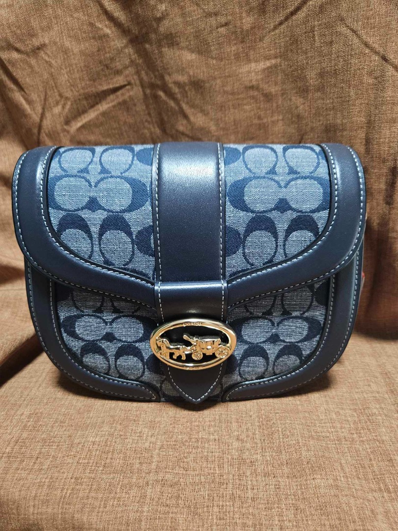 Coach Saddle bag in Signature Chambray, Women's Fashion, Bags