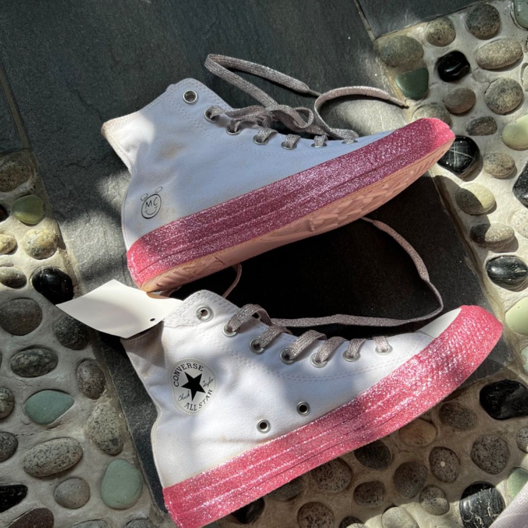 CONVERSE CHUCK TAYLOR BARBIE PINK GLITTER HI CUT WHITE SNEAKERS MILEY CYRUS