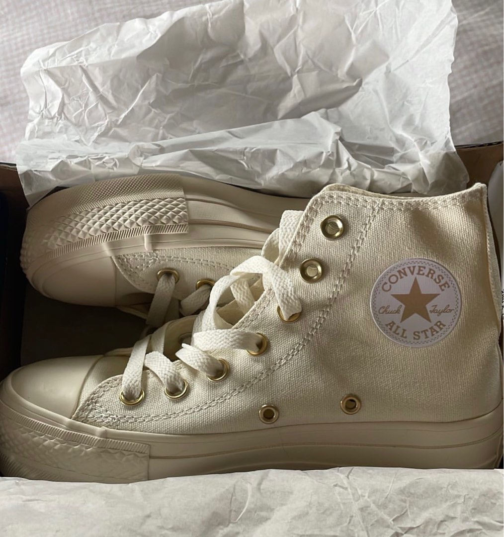 Converse Shoes, Women's Fashion, Footwear, Sneakers on Carousell