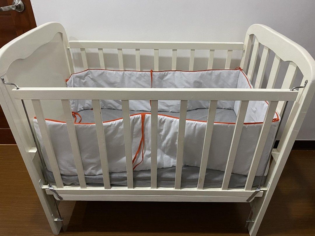 CRIB for Sale Babies Kids Baby Nursery Kids Furniture Cots