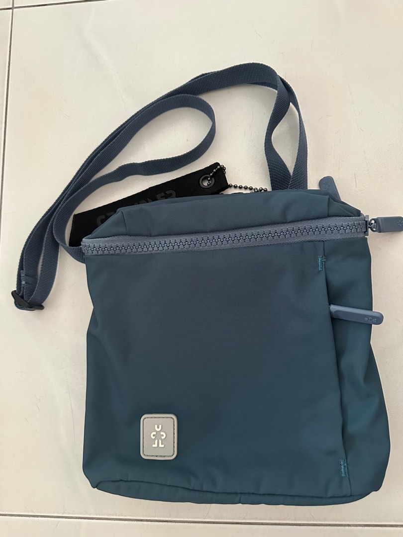 Crumpler minibyte sale sling pouch
