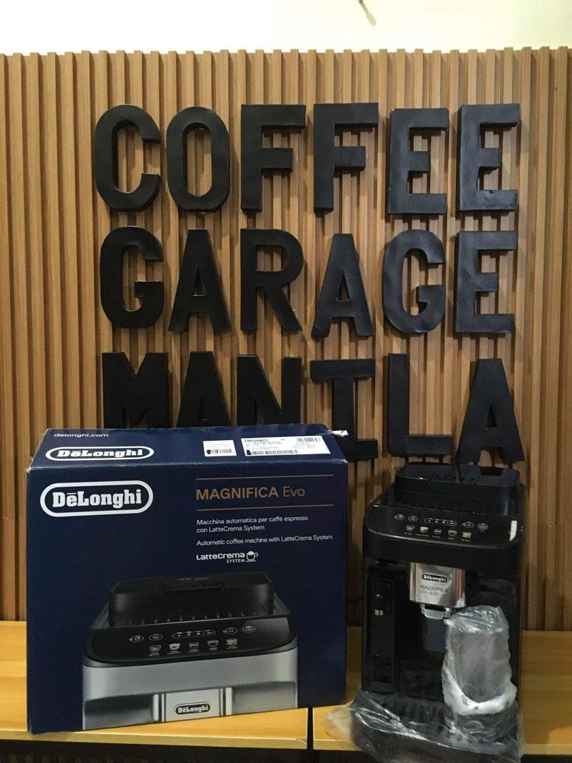 De'Longhi Magnifica Evo Fully Automatic Espresso Machine with Latte Crema  System