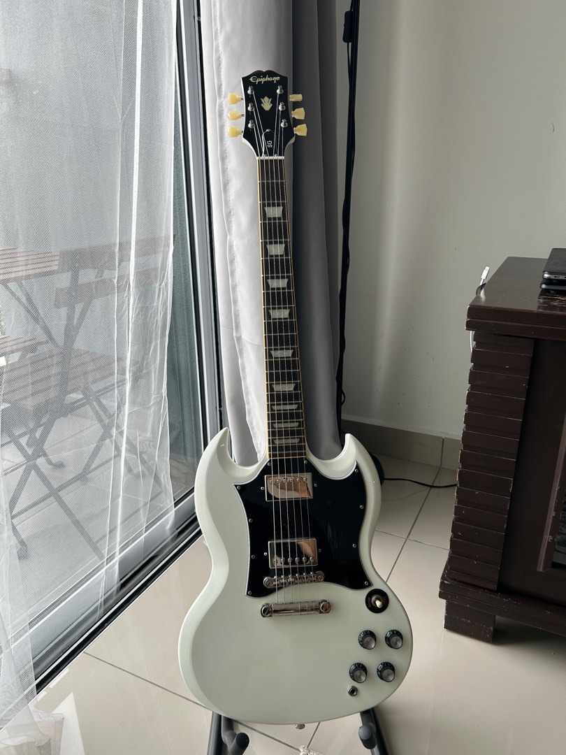 Epiphone SG Standard, Hobbies & Toys, Music & Media, Musical ...
