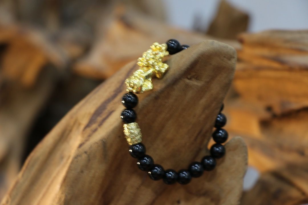 Mens good luck top bracelet