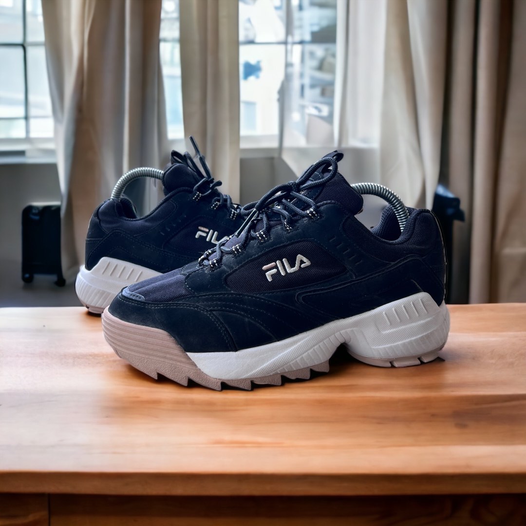 Fila disruptor shop authentic feet