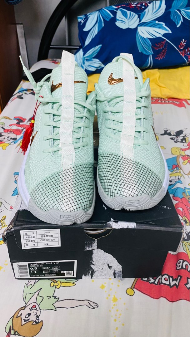 Lebron 13 sale store