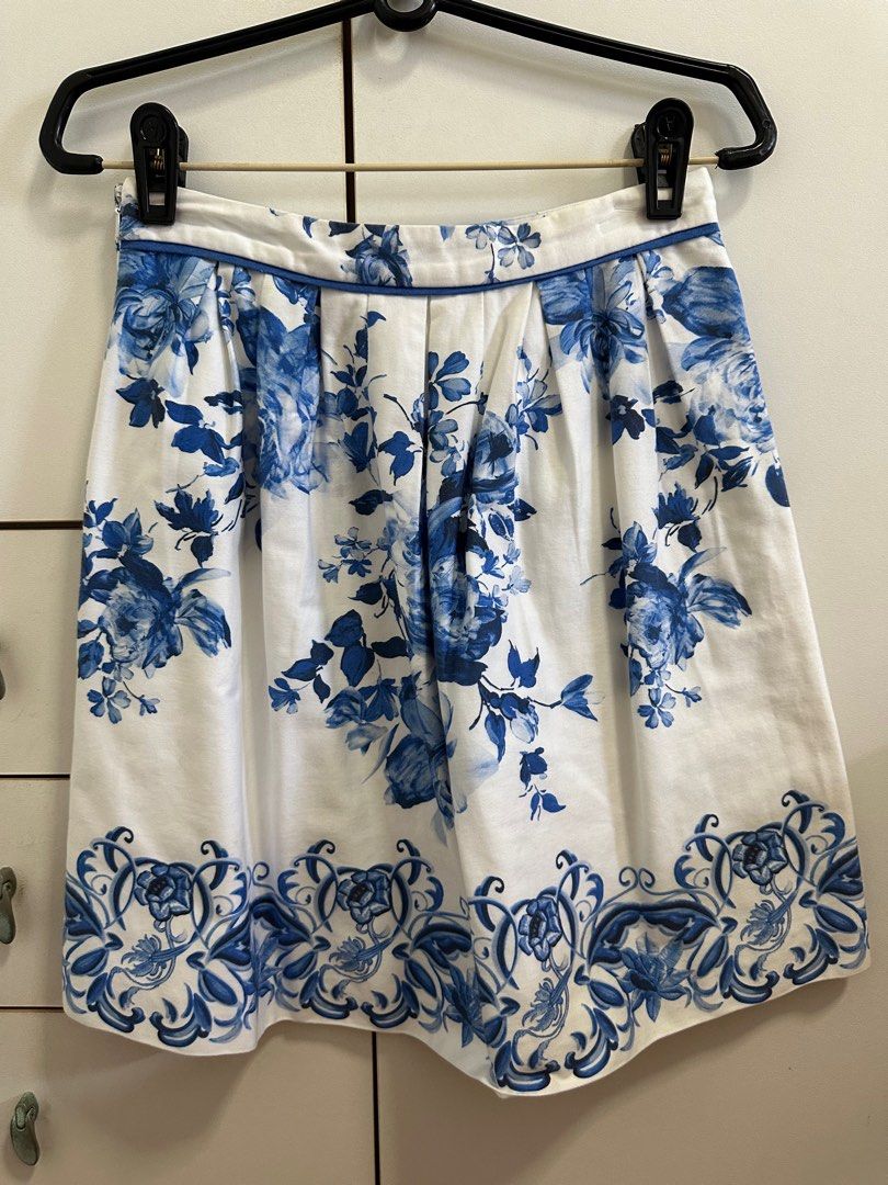 Forever New Porcelain Floral Skirt in white blue