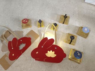 FREE FAIRY LIGHTS 💡 Instock Mooncake Lantern Giftbox with Handle - Small Kraft Red Rabbit