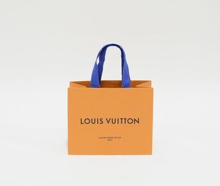 Gaurantee Authentic LV Orange Paper bag Meduim size