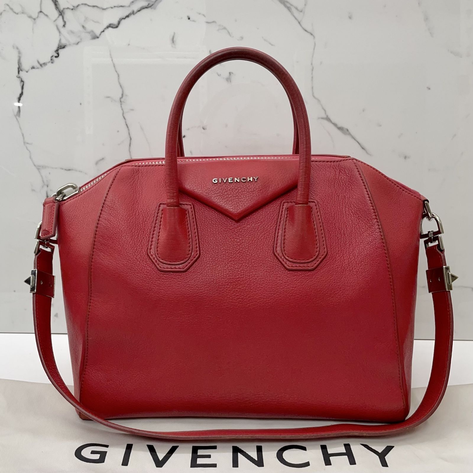 GIVENCHY RED ANTIGONA SHOULDER BAG 237027552 WE