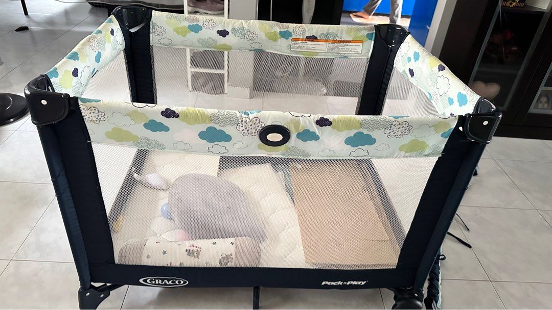Portable graco best sale crib