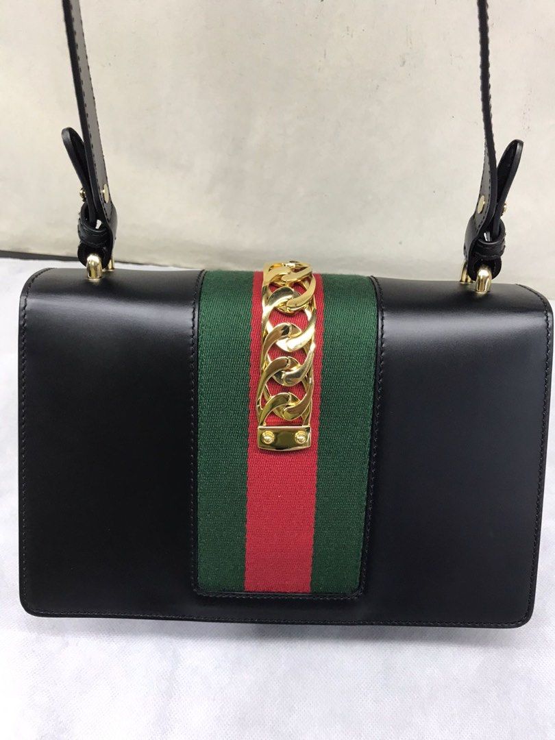 Chain hotsell gucci bag