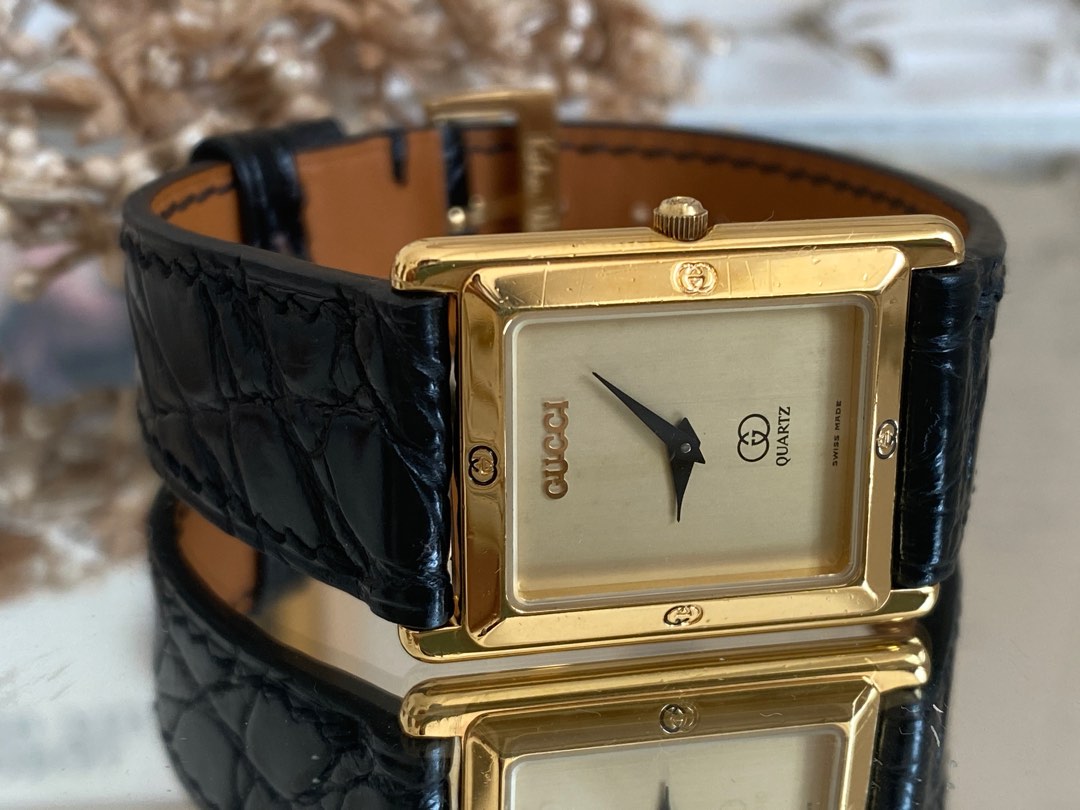 Gucci tank watch 2025