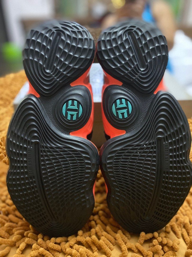 Harden v4, Men's Fashion, Footwear, Sneakers on Carousell