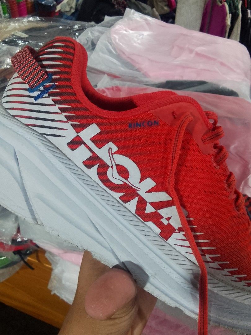hoka-running-shoes-on-carousell