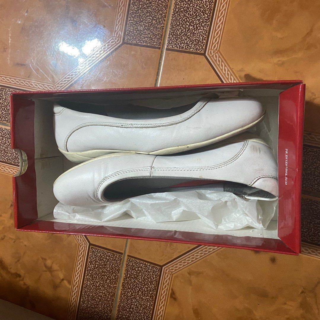 Hush puppies clearance nurse shoes