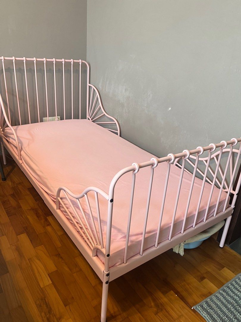 Ikea kids outlet metal bed
