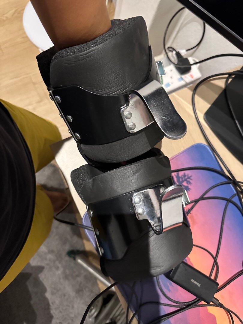 Inversion Boots, Sports Equipment, Exercise & Fitness, Cardio & Fitness