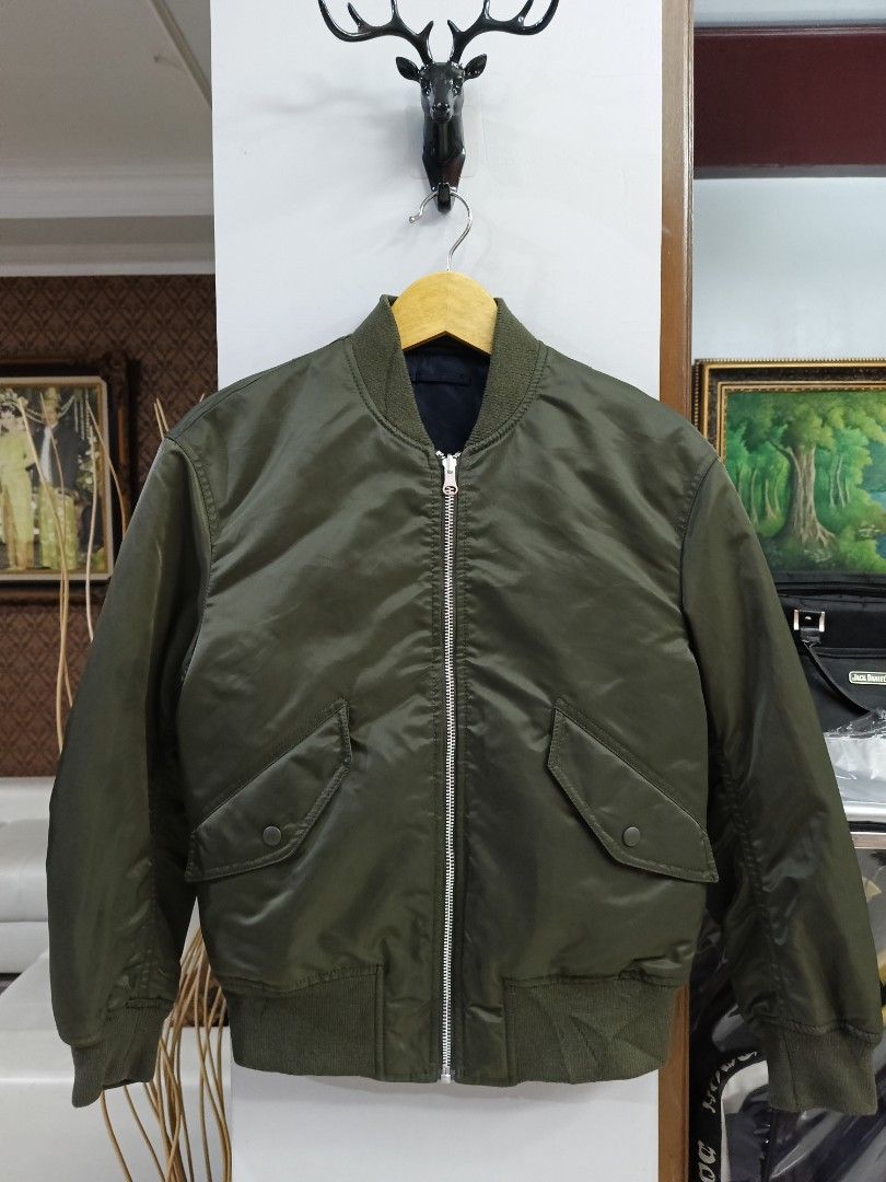 Jaket bomber best sale uniqlo