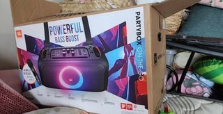 JBl party box (on-the-go)