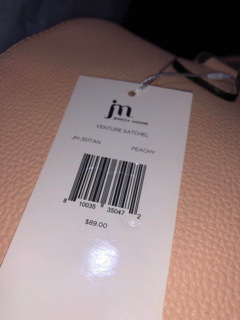 Jm shoulder bag women (Category: Shoulder Bags) located in Valenzuela. Submitted by raintransformed (Listing ID 1252595741, Image 2). Description: Still negotiable.