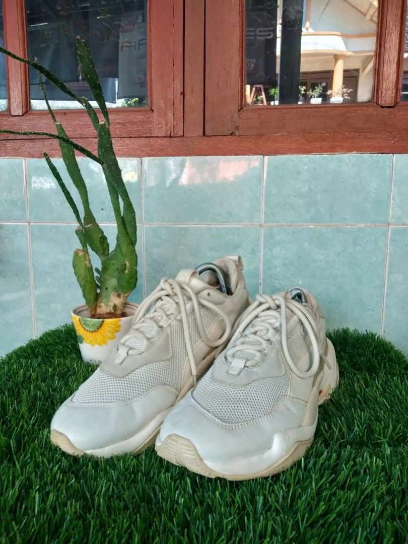 Jual sepatu Puma Thunder Spektra Size 42.5 insole 27.5 cm Made in