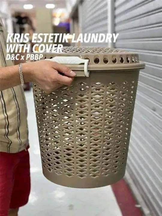 KRIS ESTETIK LAUNDRY BASKET WITH COVER (Category: Storage Boxes & Baskets) located in Imus. Submitted by foodhaveit24 (Listing ID 1252702357, Image 2). Description: NOW AVAILABLE !! BEST SELLER NAMIN YAN MGA SUKI *KRIS ESTETIK LAUNDRY BASKET WITH COVER MALAKI PO ITO KASYANG KASYA ANG TAMBAK NA LABAHIN MO #145 PESOS ONLY !!.