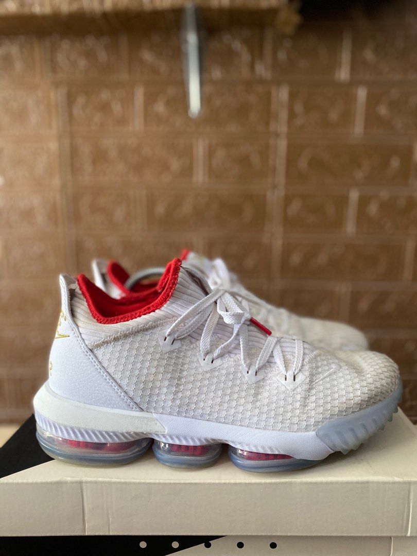 Lebron 16 blancas top