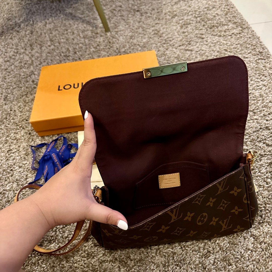 Louis Vuitton Favorite MM (Category: Luxury Bags & Wallets) located in Manila. Submitted by beyondthebag (Listing ID 1252785691, Image 2). Description: Louis Vuitton Favorite in MM size Rank: AB ✨ COMPLETE INCLUSION: paperbag, box, dustbag and ribbon 💎 Has minor white stain inside but can still be cleaned. Otherwise, excellent ✨.