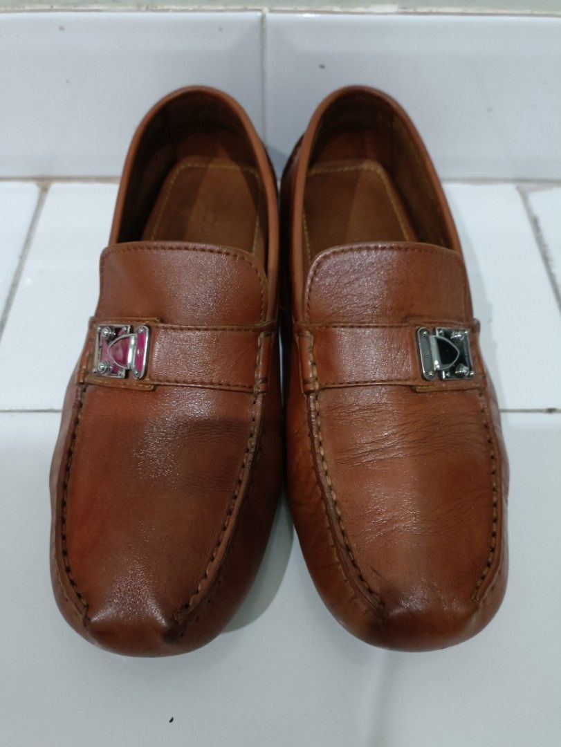 LV racer mocassin shoes, Fesyen Pria, Sepatu , Sepatu Formal di