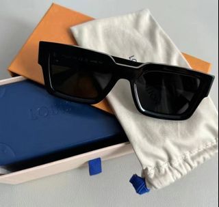 Louis Vuitton Men's Sunglasses-SG10