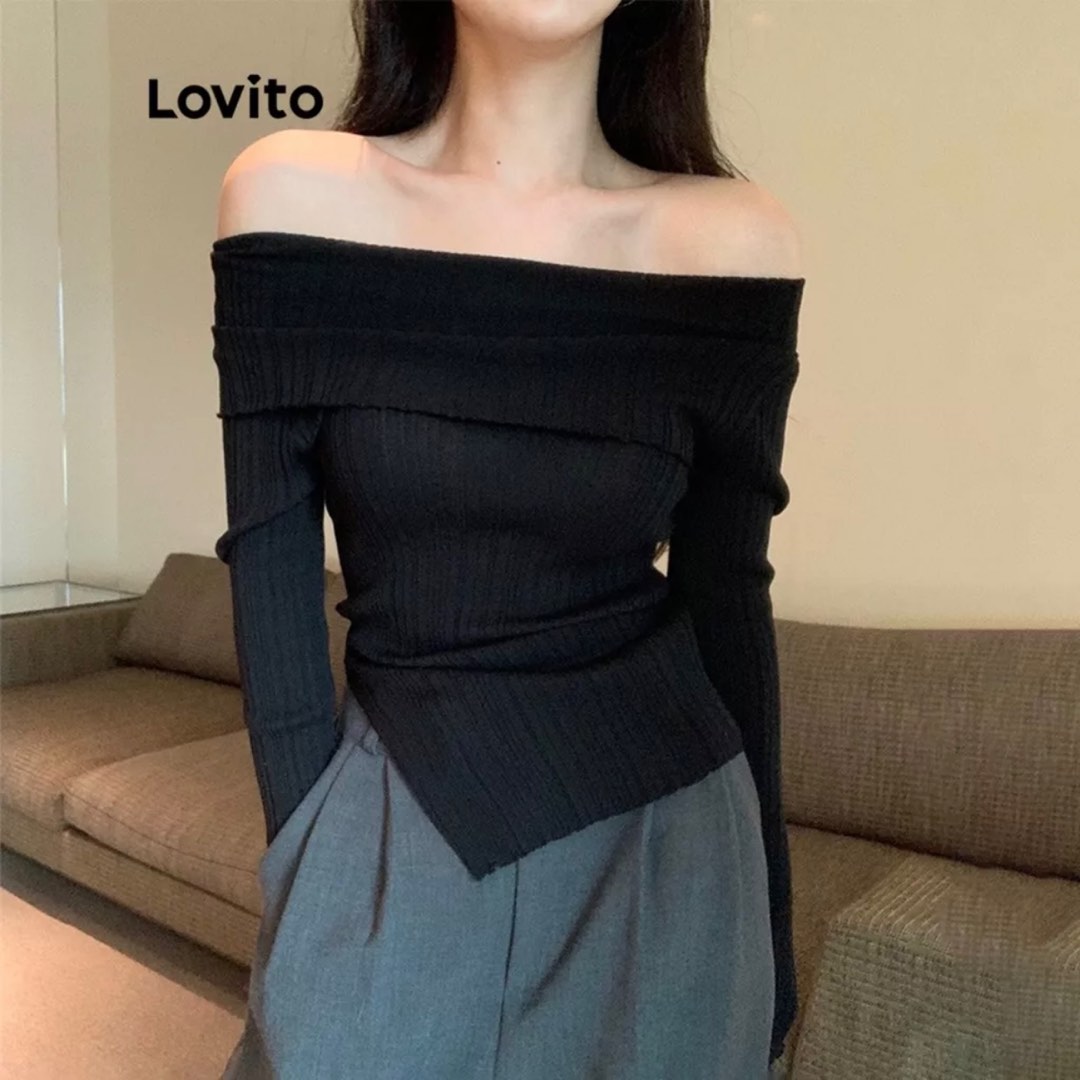 Asymmetric off deals shoulder top