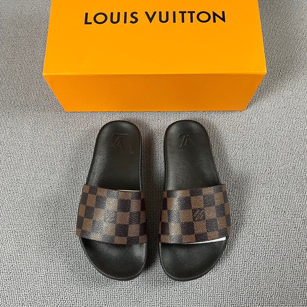 Brand New Louis Vuitton Slides Monogram Black Mens. LV Mens Slides Size  10UK, Men's Fashion, Footwear, Slippers & Slides on Carousell