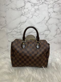 LV Speedy 25 monogram boutique quality , Luxury, Bags & Wallets on Carousell